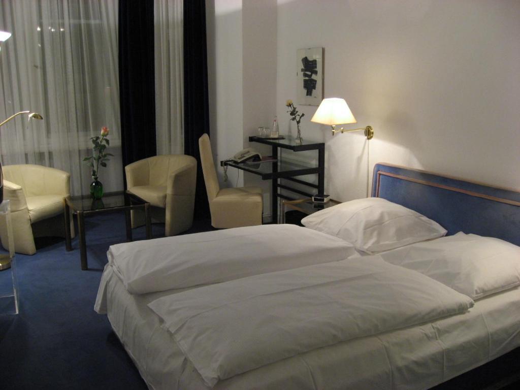 Midi City West Am Ku'damm Hotel 3*